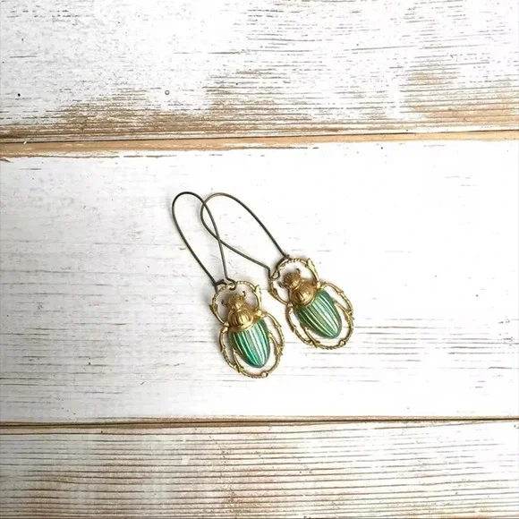 Vintage Gold Scarab Green Beetle Dangle Earrings - Picture 8 of 11